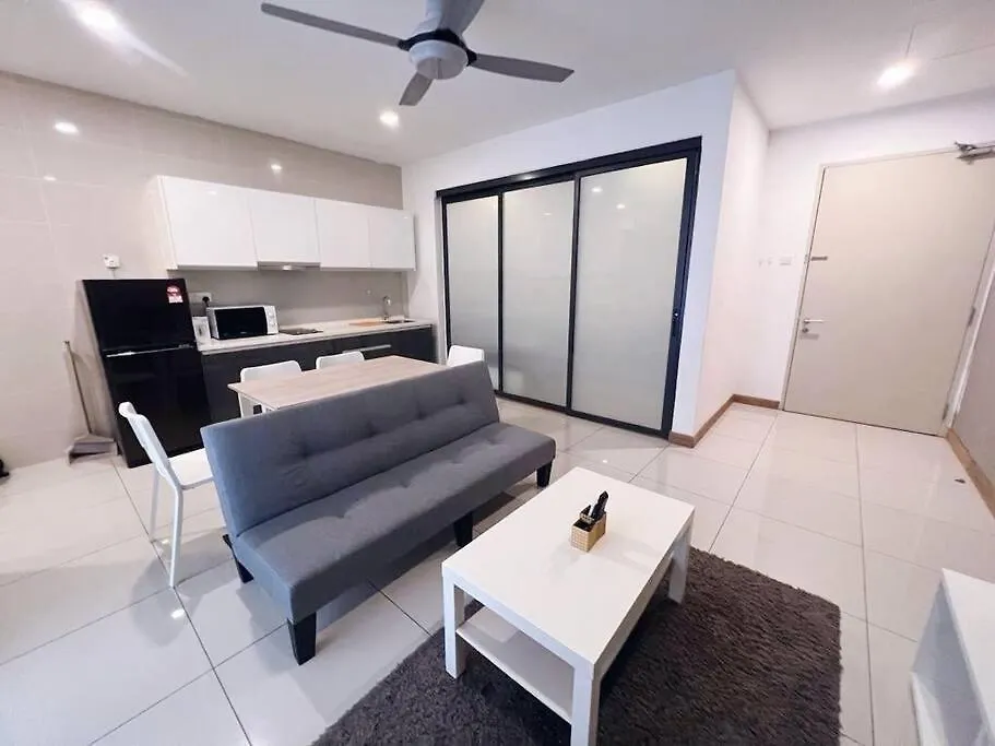 Promo Connected Train 2 Bedroom Above Mall 289 Kuala Lumpur 0*,