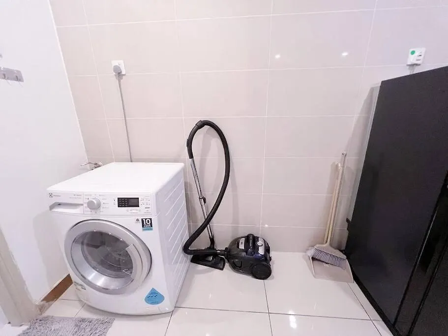 Promo Connected Train 2 Bedroom Above Mall 289 Kuala Lumpur